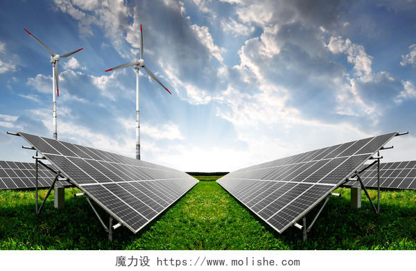 太阳能板和风力发电机在夕阳下新能源发电